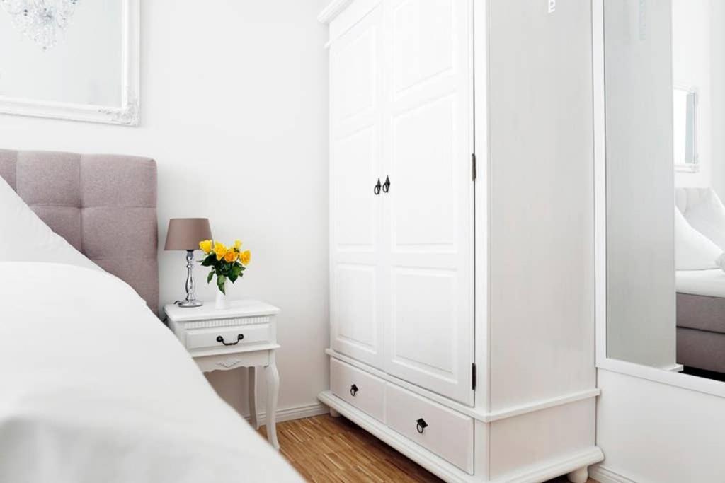 Sc 06 By Rockchair Apartments L Superhost Status L 4 Bedrooms Boxspringbeds 2 Bathrooms Balcony Elevator - Cozy Family & Business Flair Welcomes You! Berlin Exterior photo